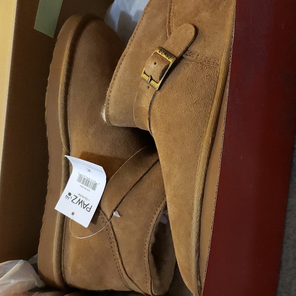 A pair of Bairpaw booties